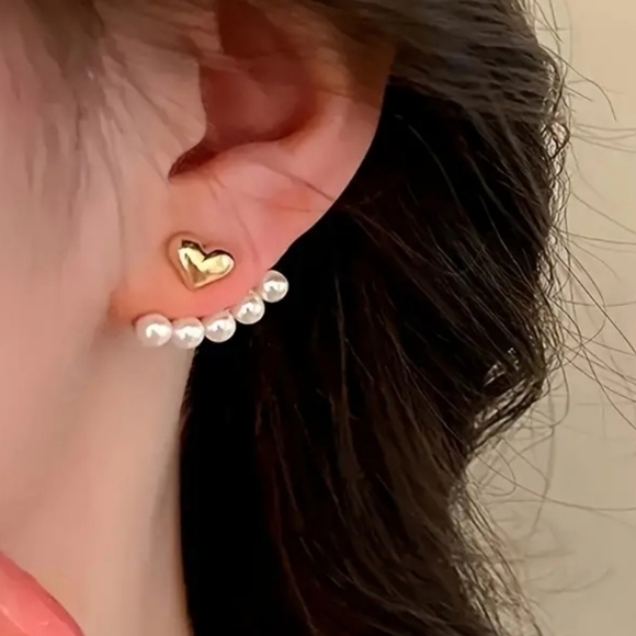 Elegant Vintage Inspired Faux Pearl Stud  Fashion Earrings - Picture 1 of 6